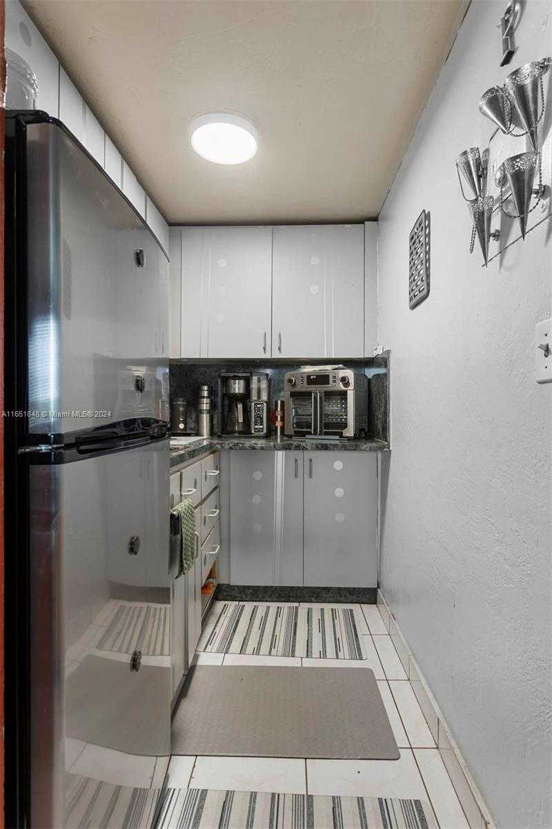 Small Image of 6484 INDIAN CREEK DR #226, Miami Beach Number 7