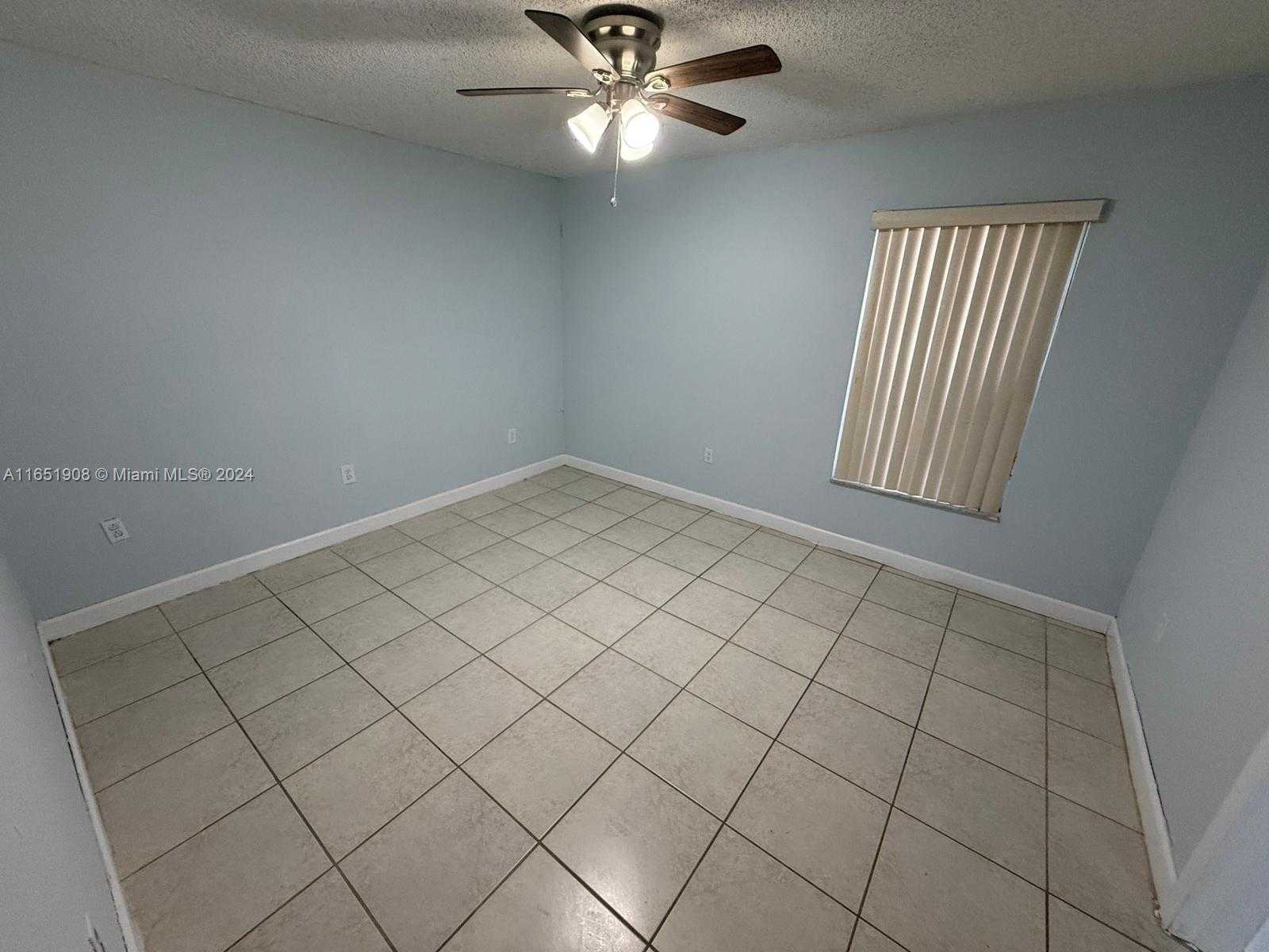 Small Image of 1725 WEST 60TH ST #F307, Hialeah Number 4