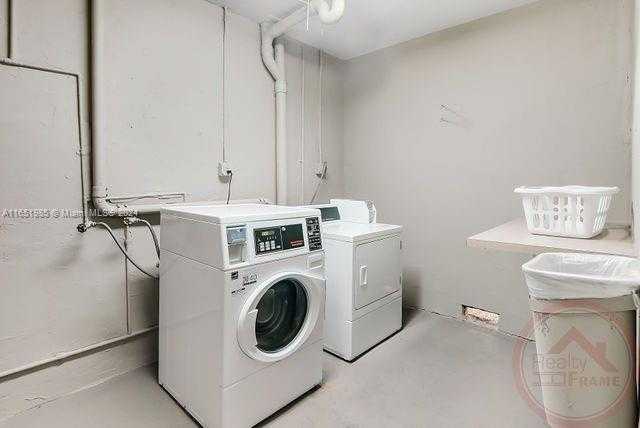 Small Image of 7703 Camino Real, Miami, FL 33143, USA Number 13