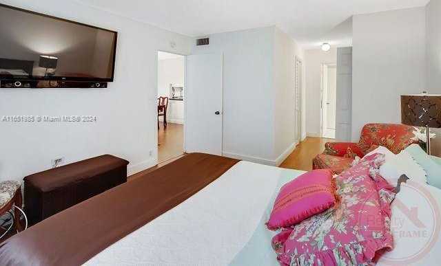 Small Image of 7703 Camino Real, Miami, FL 33143, USA Number 6
