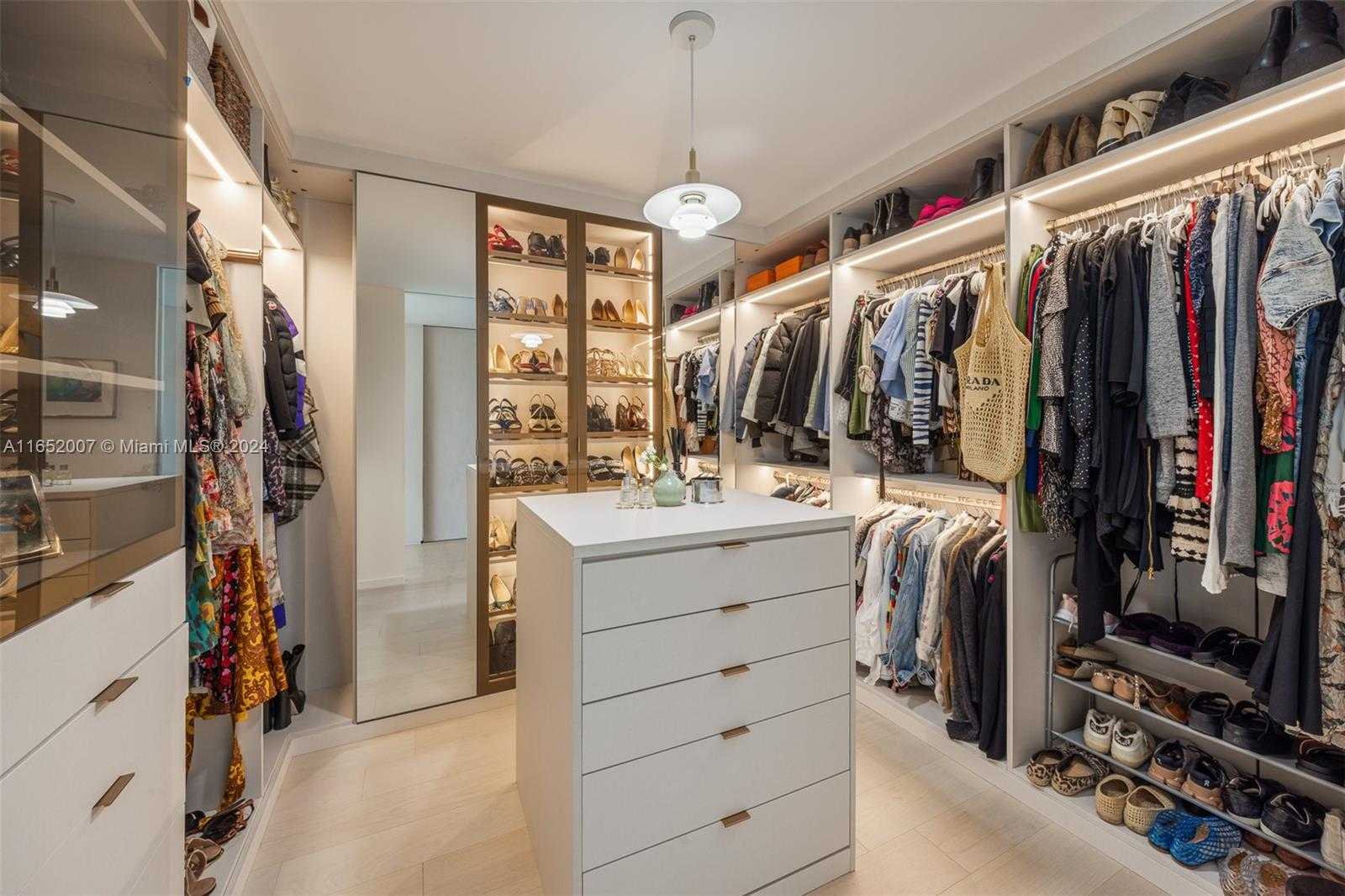 Small Image of 10203 COLLINS AVE #701, Bal Harbour Number 16