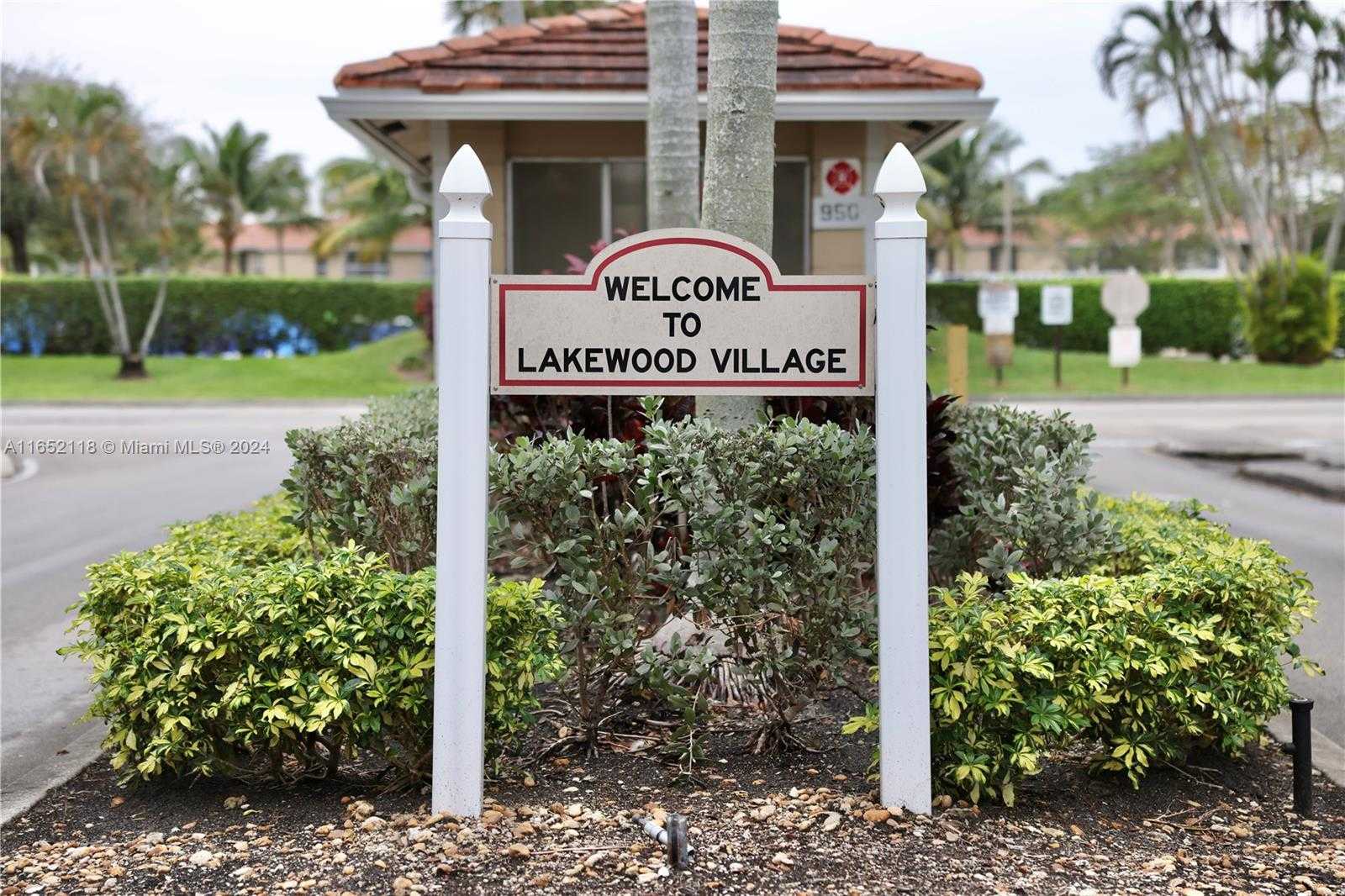 Small Image of 10127 TWIN LAKES DR #24-J, Coral Springs Number 12