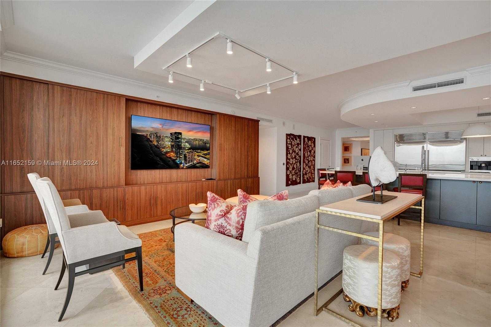 Small Image of 6000 ISLAND BLVD #1707, Aventura Number 16
