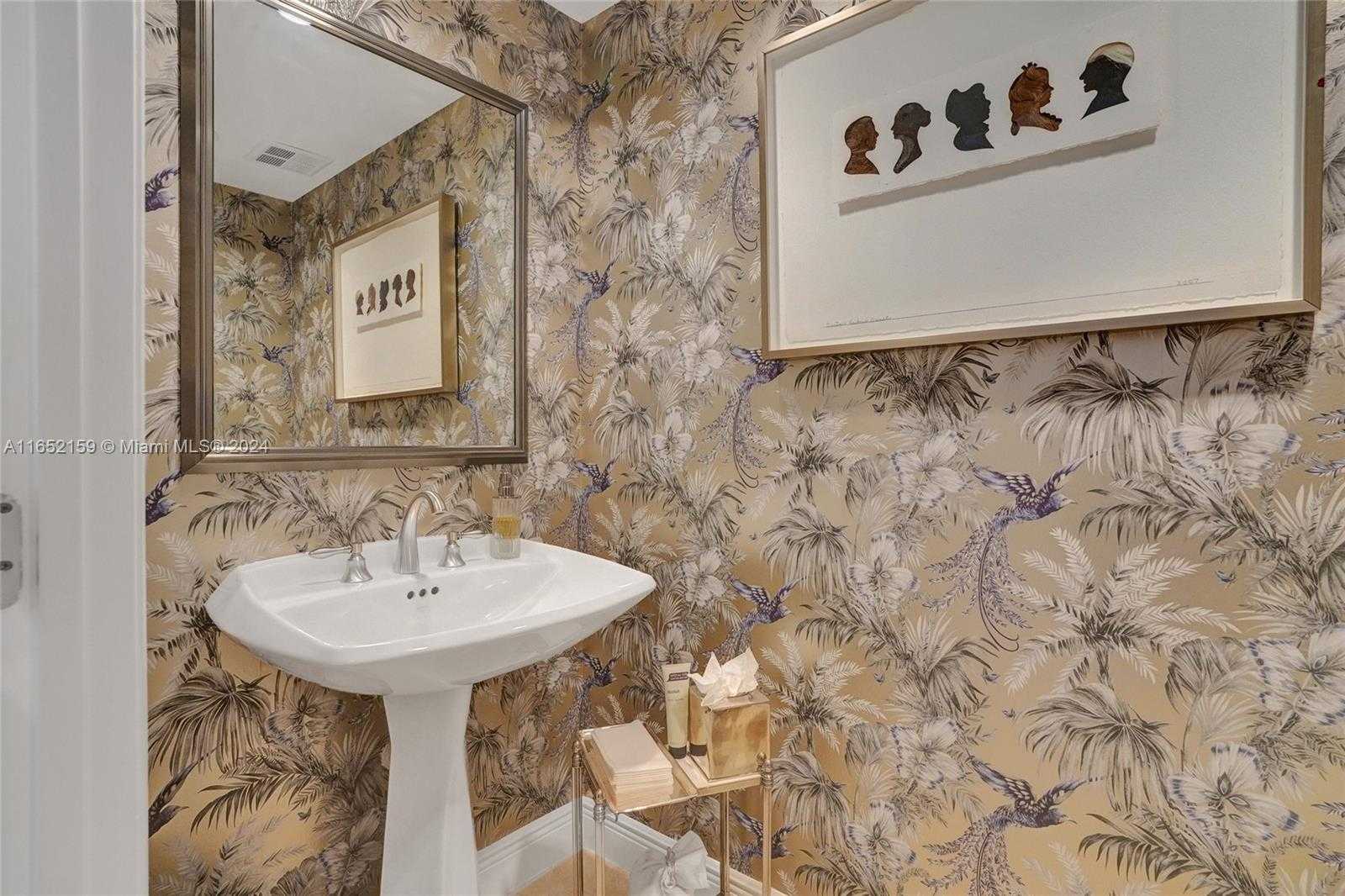 Small Image of 6000 ISLAND BLVD #1707, Aventura Number 26