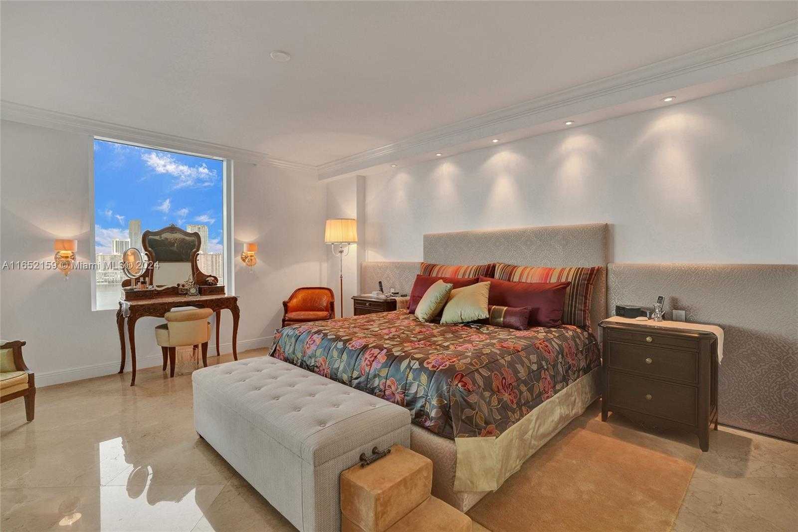 Small Image of 6000 ISLAND BLVD #1707, Aventura Number 39
