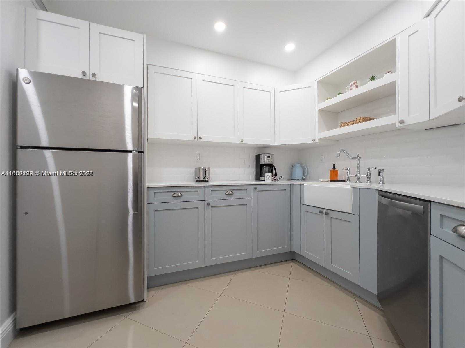 Small Image of 5161 COLLINS AVE #812, Miami Beach Number 15