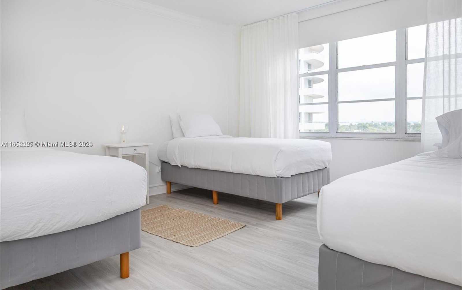 Small Image of 5161 COLLINS AVE #812, Miami Beach Number 32