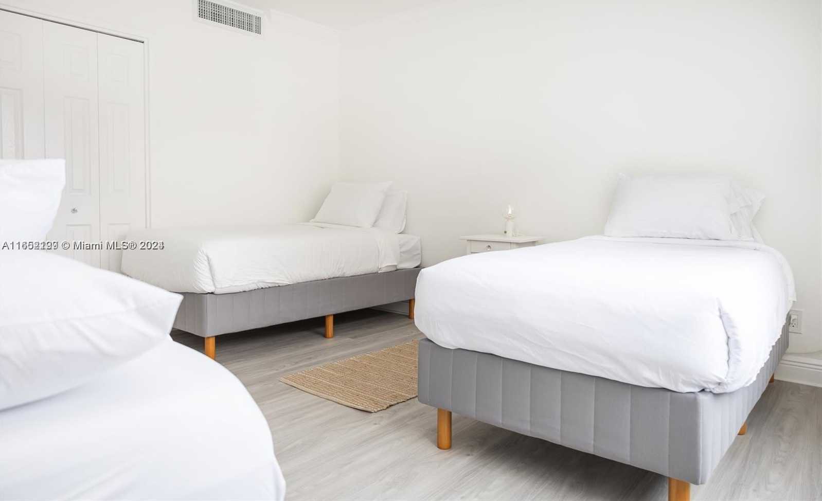Small Image of 5161 COLLINS AVE #812, Miami Beach Number 33