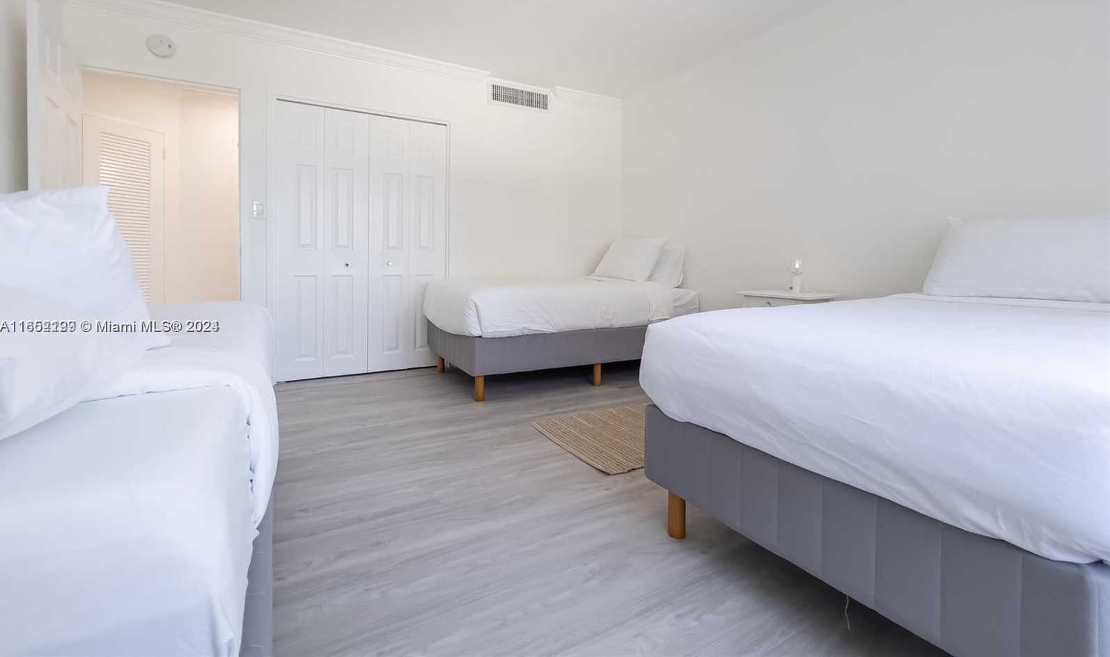 Small Image of 5161 COLLINS AVE #812, Miami Beach Number 34