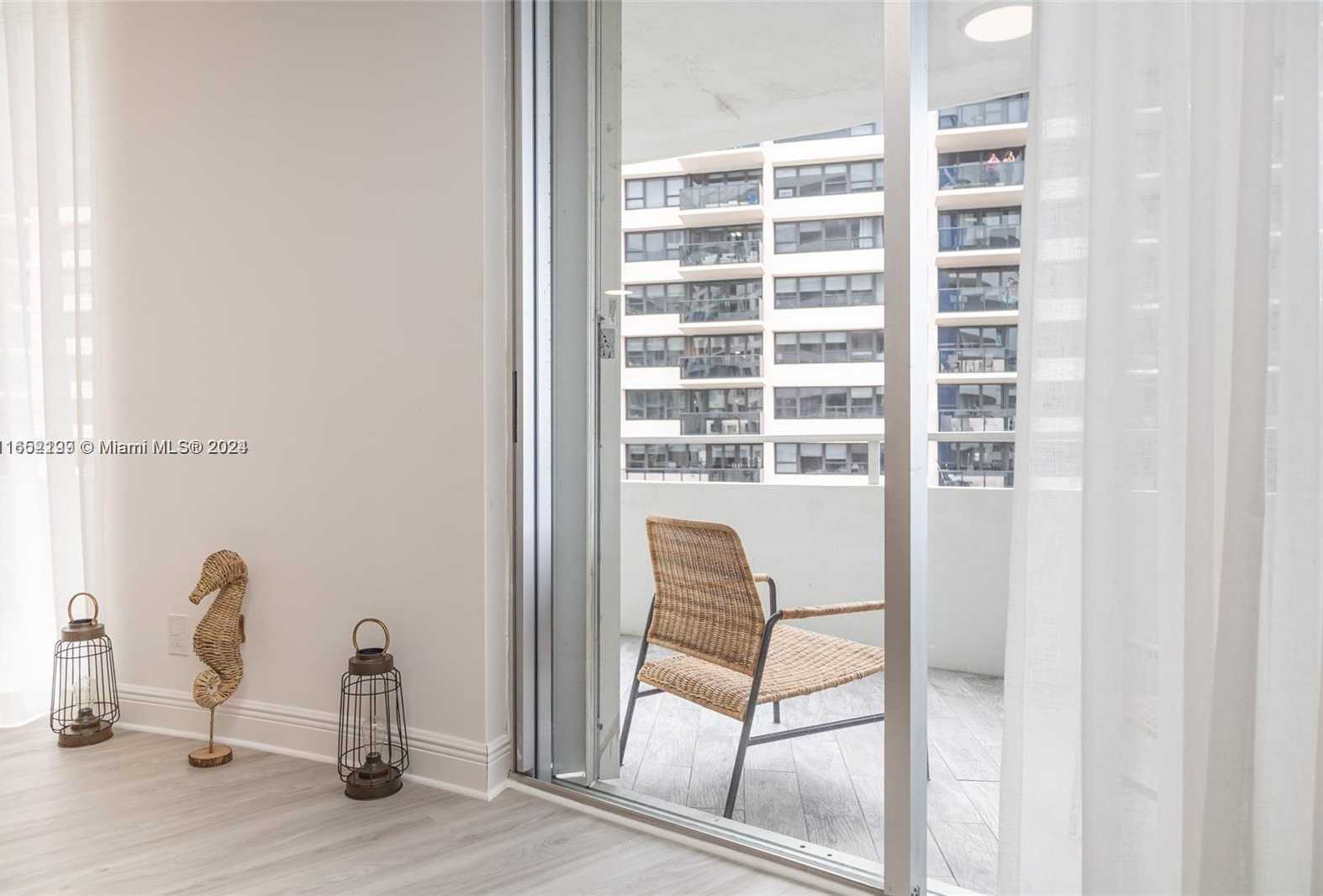 Small Image of 5161 COLLINS AVE #812, Miami Beach Number 44