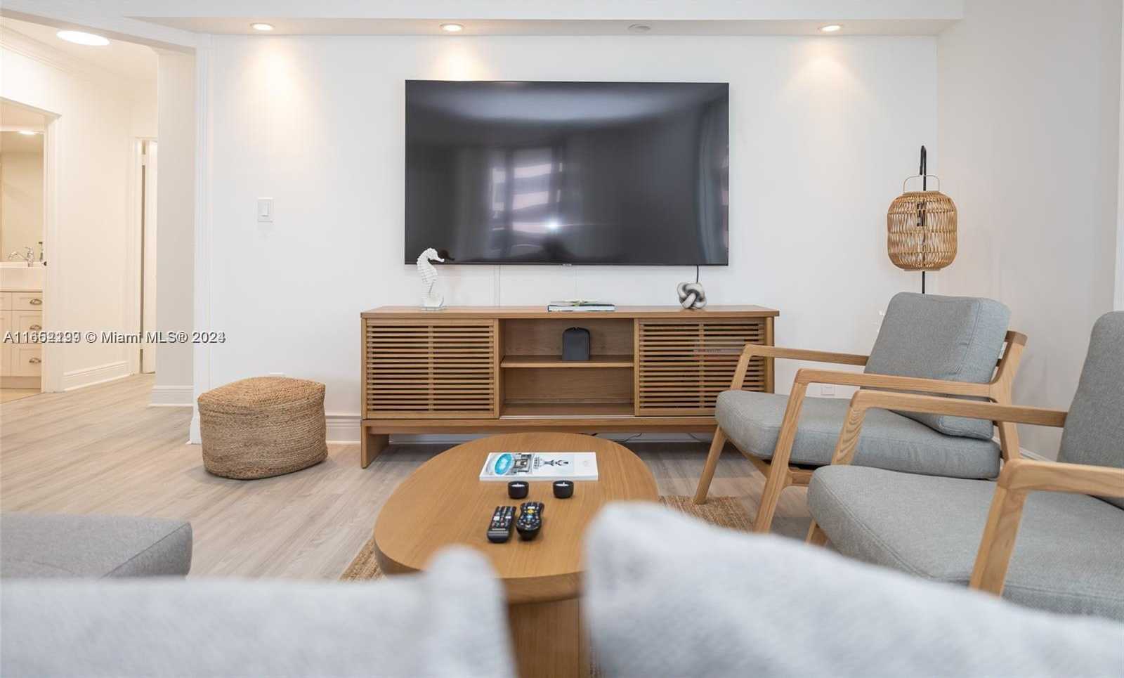 Small Image of 5161 COLLINS AVE #812, Miami Beach Number 9