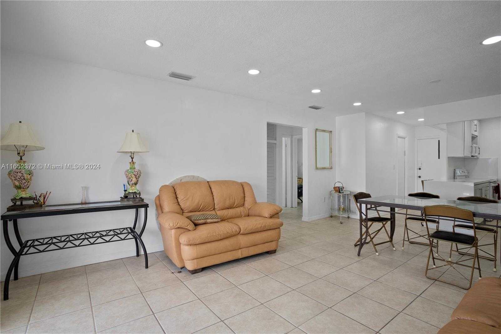 Small Image of 16900 NORTH EAST 14TH AVE #301, North Miami Beach Number 3