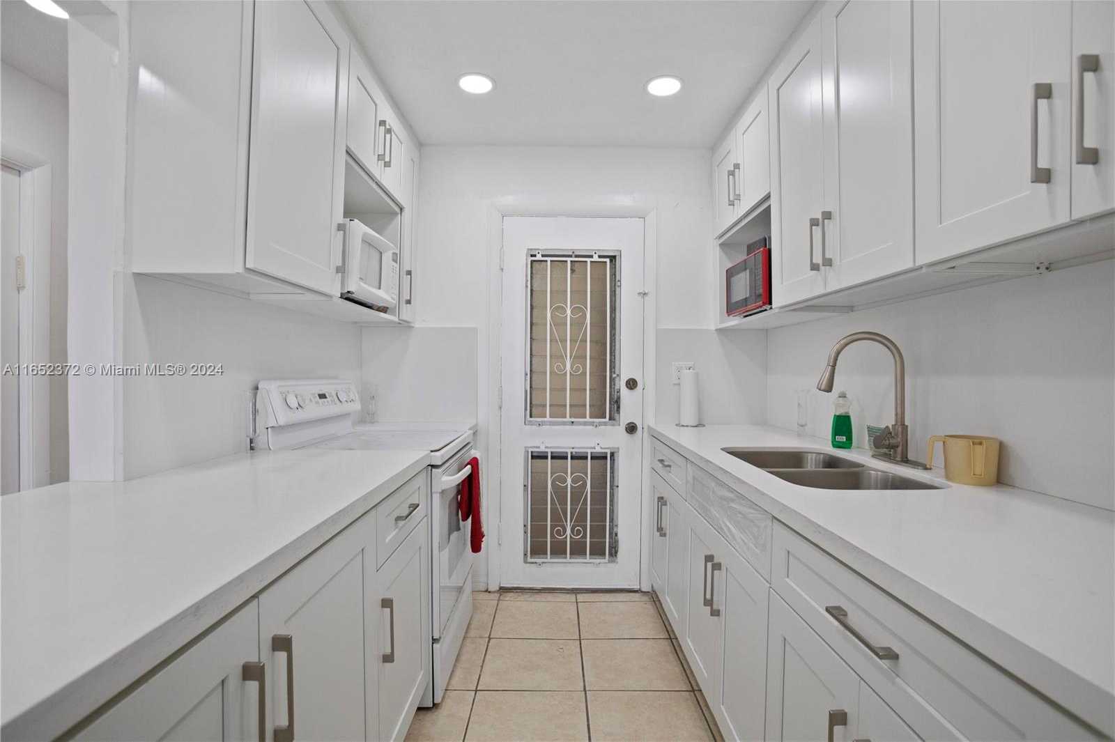 Small Image of 16900 NORTH EAST 14TH AVE #301, North Miami Beach Number 5