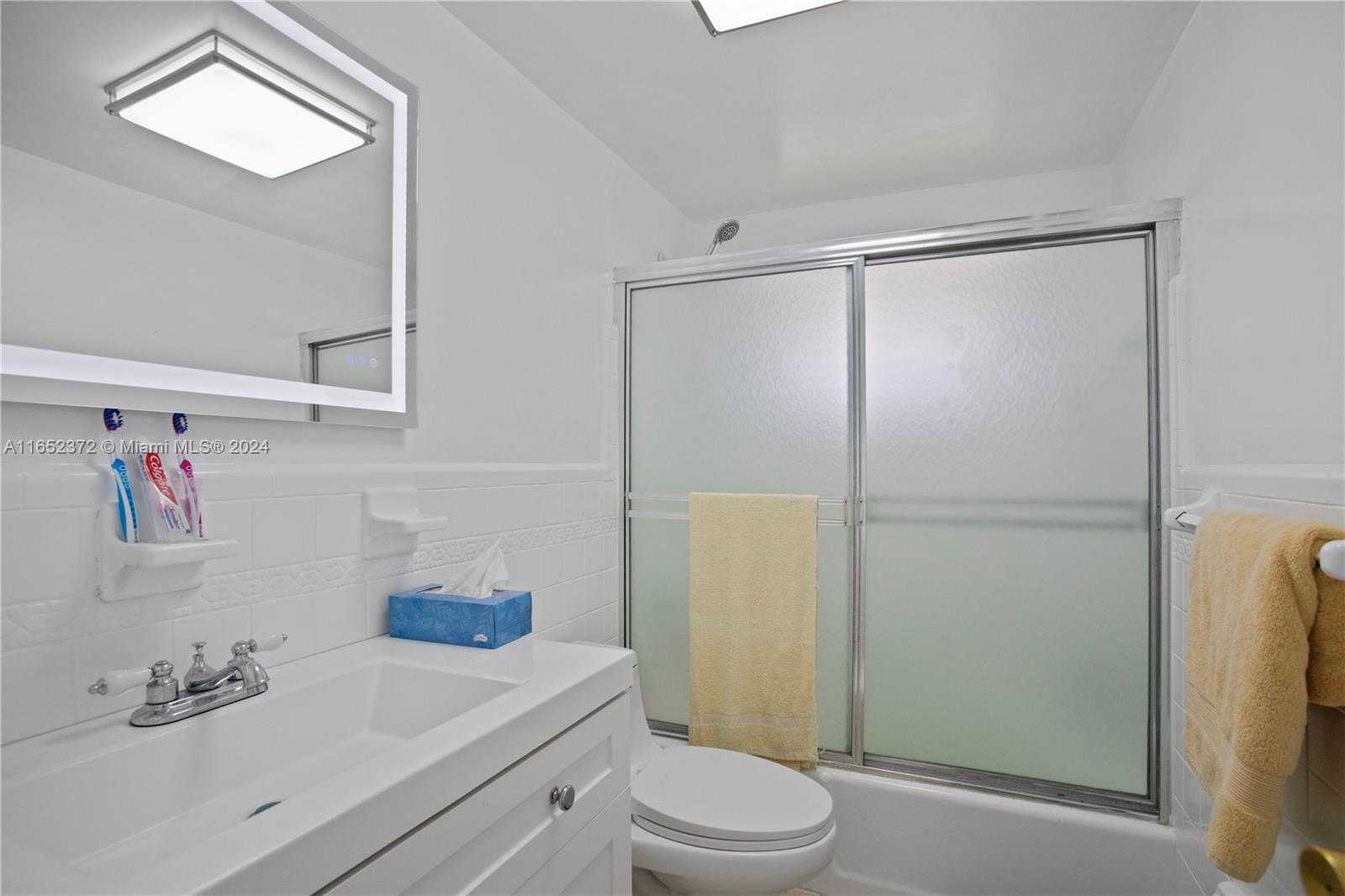 Small Image of 16900 NORTH EAST 14TH AVE #301, North Miami Beach Number 8