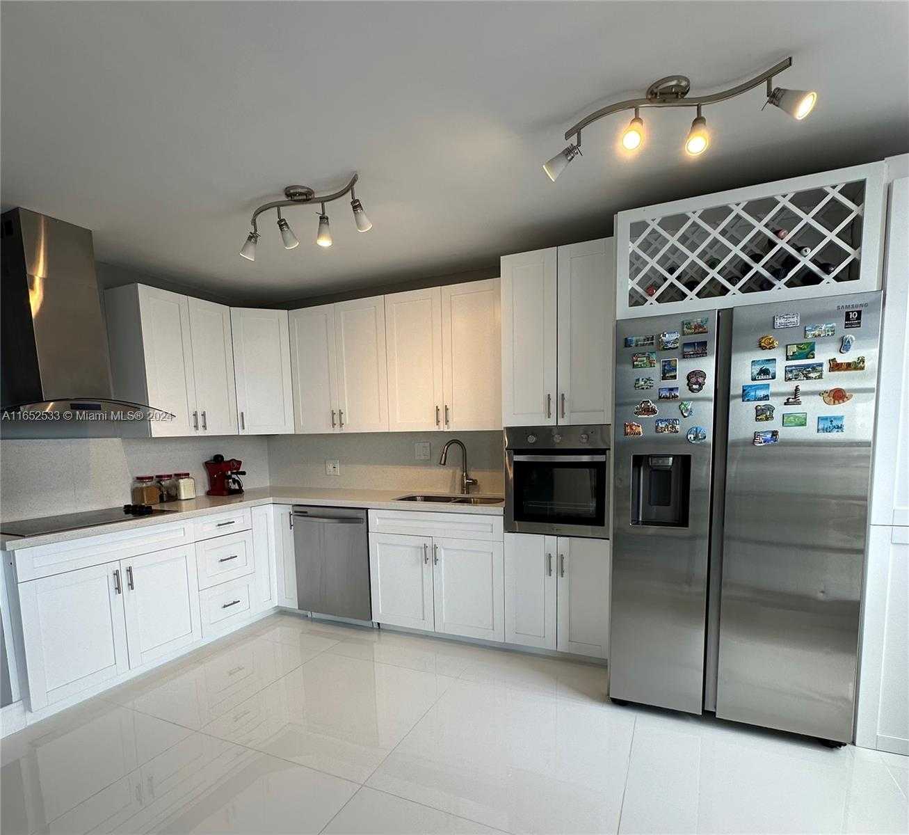 Small Image of 18031 BISCAYNE BLVD #1204, Aventura Number 10