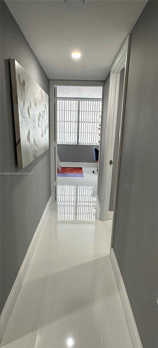 Small Image of 18031 BISCAYNE BLVD #1204, Aventura Number 13