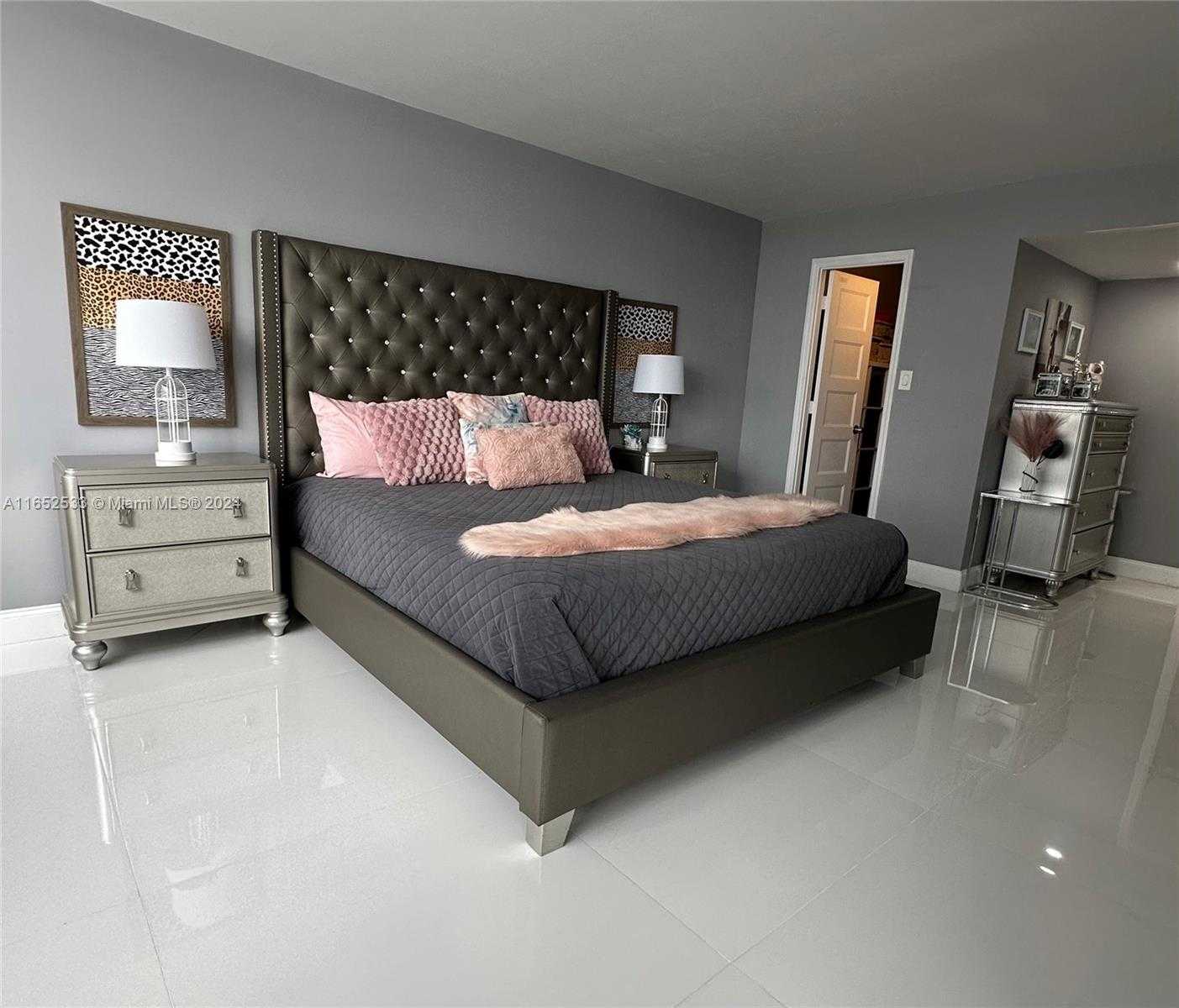 Small Image of 18031 BISCAYNE BLVD #1204, Aventura Number 14