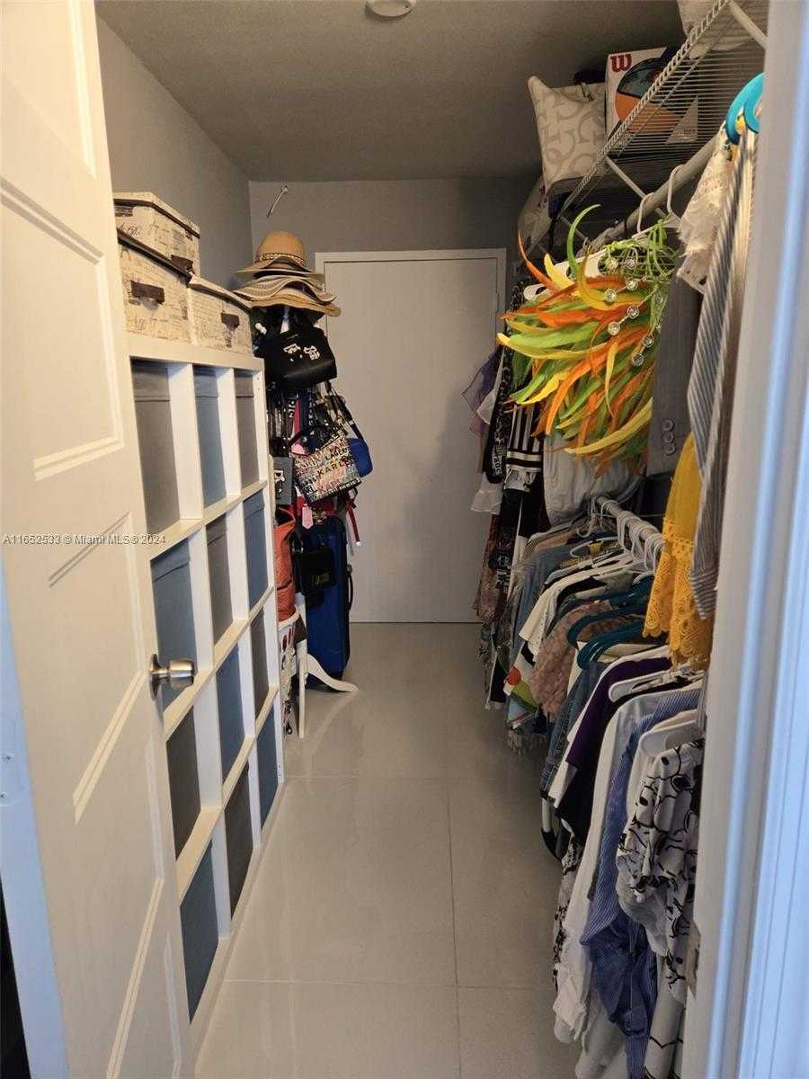 Small Image of 18031 BISCAYNE BLVD #1204, Aventura Number 16