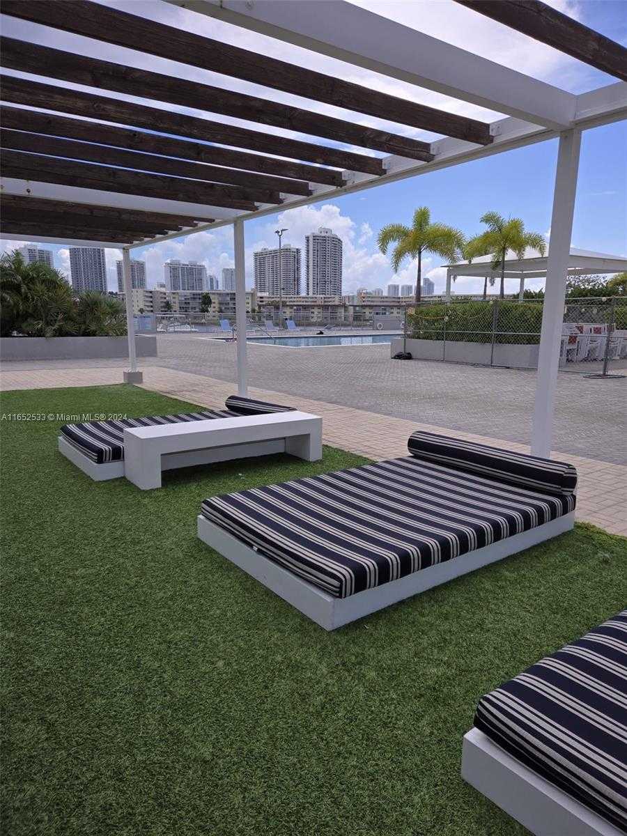 Small Image of 18031 BISCAYNE BLVD #1204, Aventura Number 28