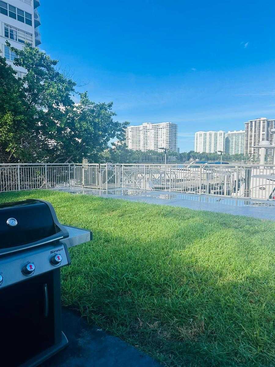 Small Image of 18031 BISCAYNE BLVD #1204, Aventura Number 34