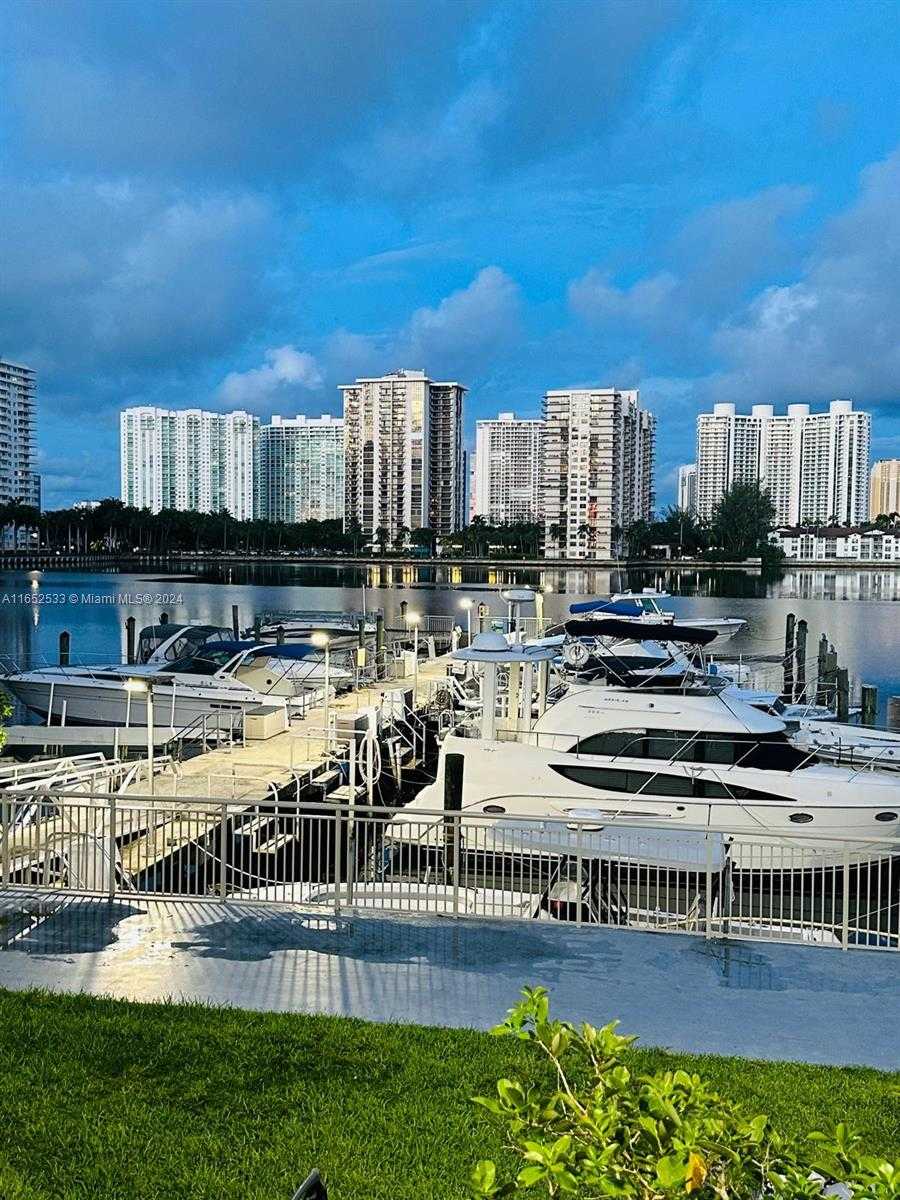 Small Image of 18031 BISCAYNE BLVD #1204, Aventura Number 35