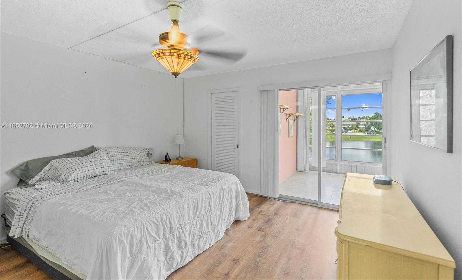 Small Image of 3024 FARNHAM O #3024, Deerfield Beach Number 11