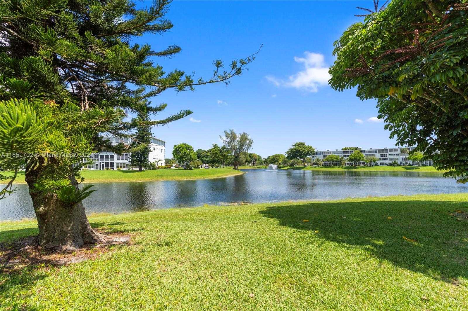 Small Image of 3024 FARNHAM O #3024, Deerfield Beach Number 18