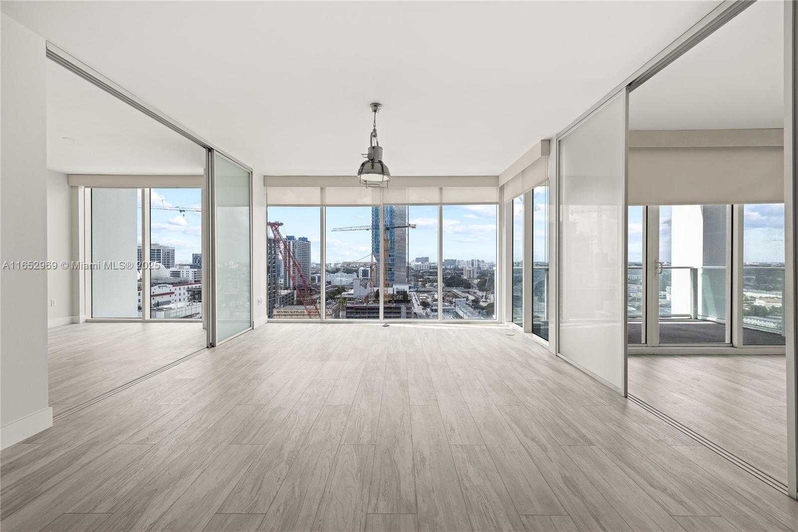 Small Image of 1040 BISCAYNE BLVD #1706, Miami Number 7