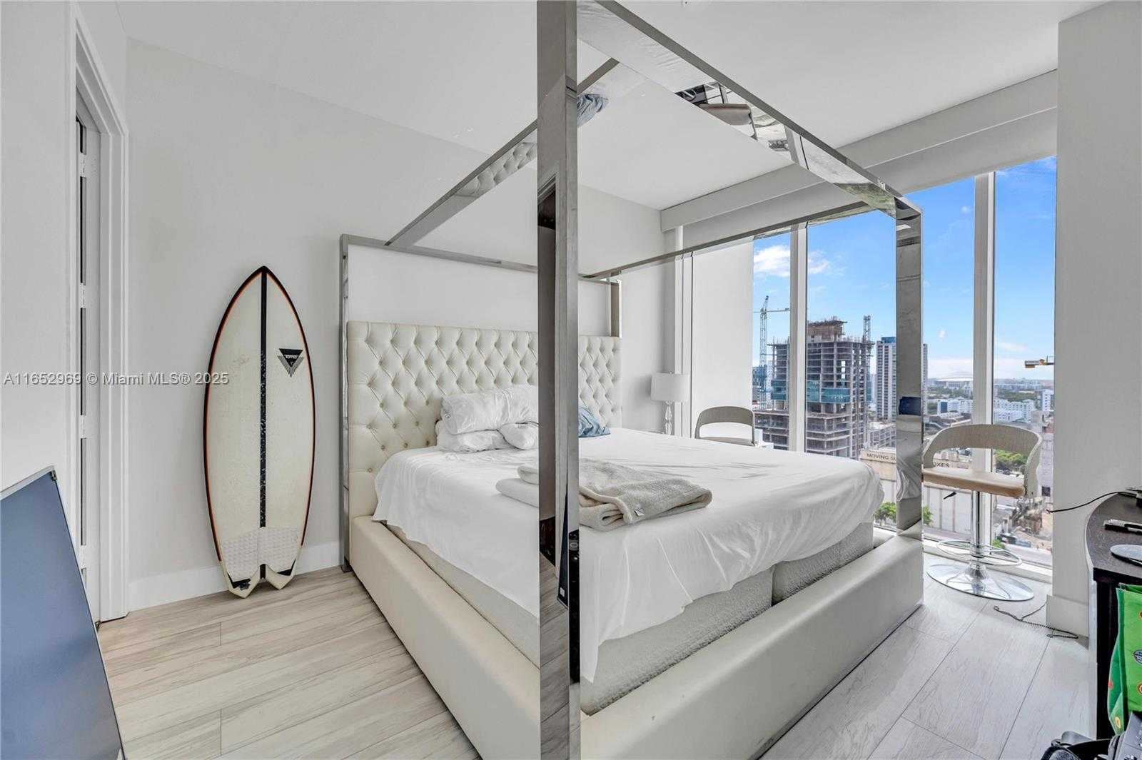 Small Image of 1040 BISCAYNE BLVD #1706, Miami Number 71