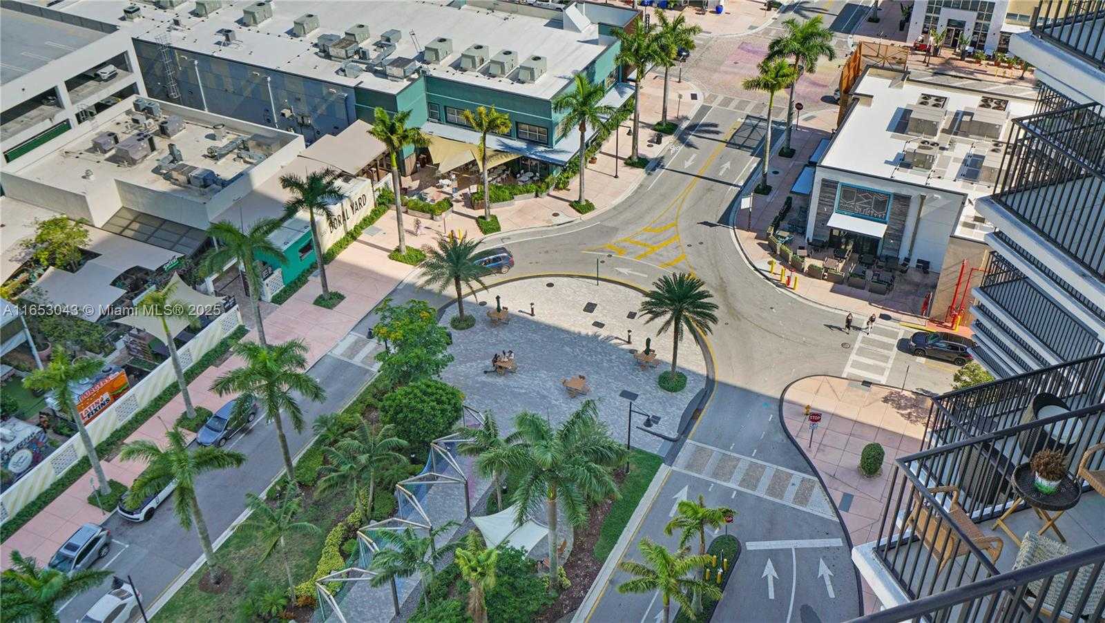Small Image of 5300 PASEO BLVD #1611, Doral Number 18