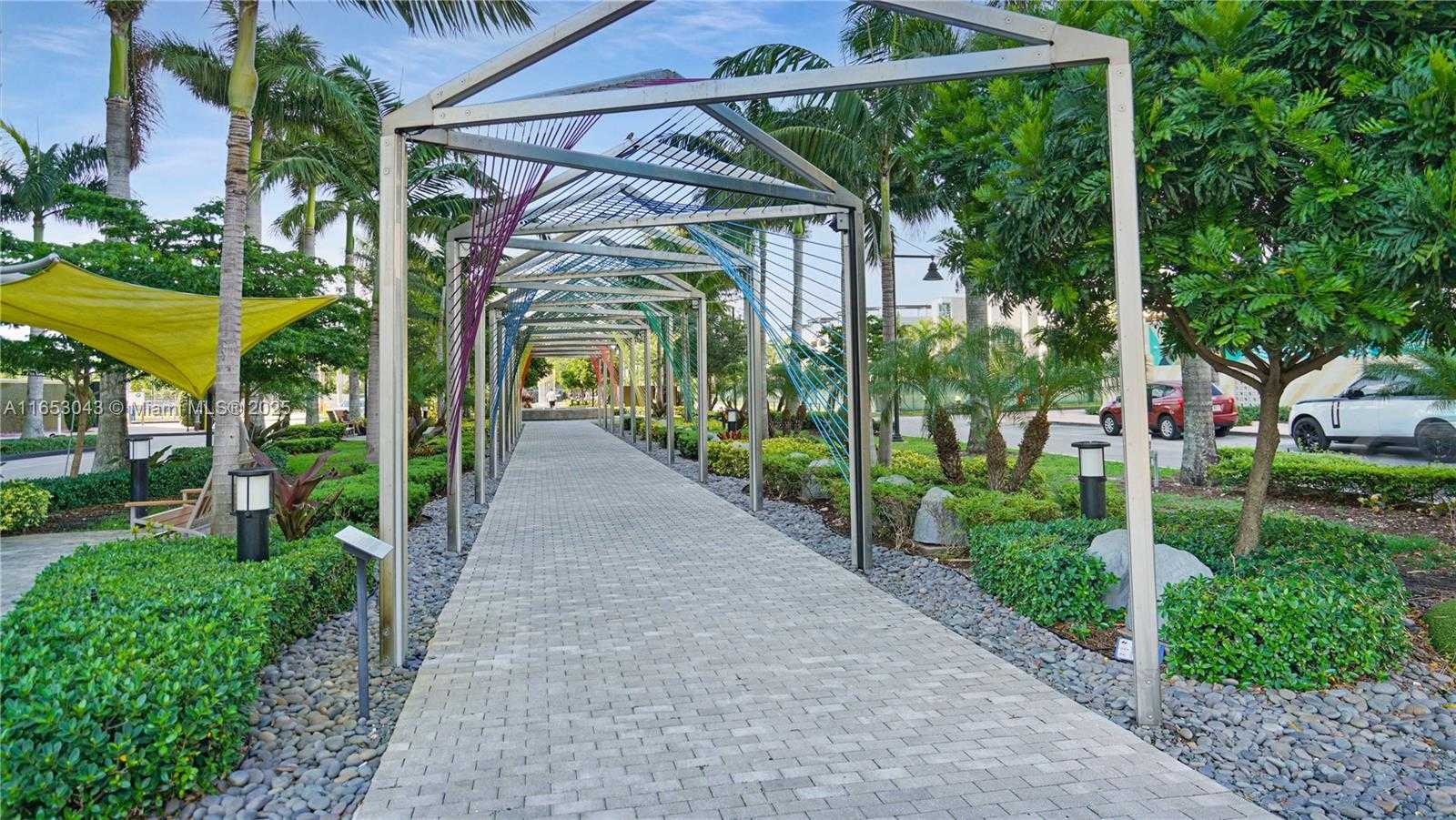 Small Image of 5300 PASEO BLVD #1611, Doral Number 31