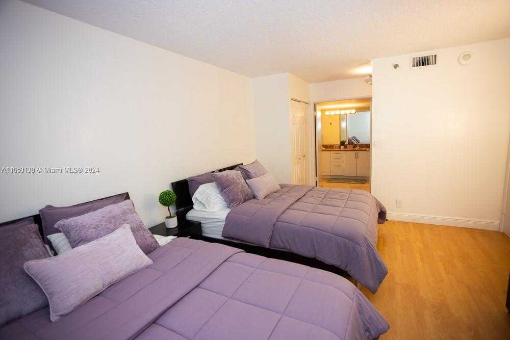 Small Image of 3300 NORTH EAST 192ND ST #214, Aventura Number 4