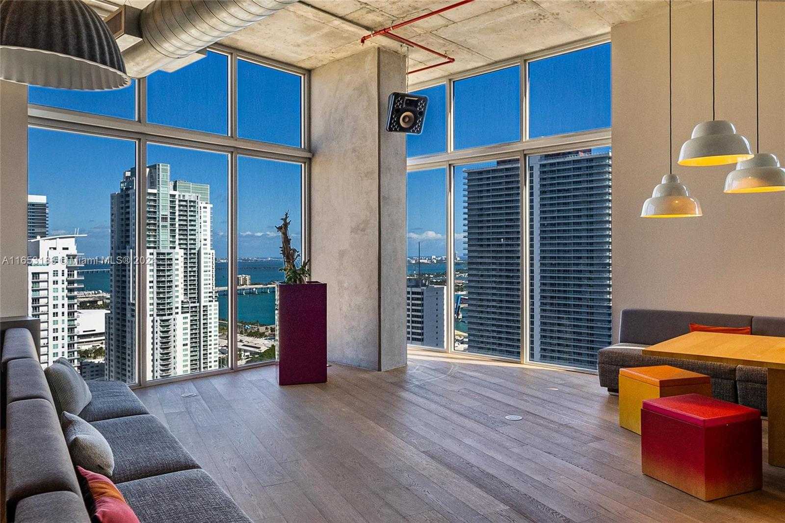 Small Image of 151 #1404, Miami Number 3