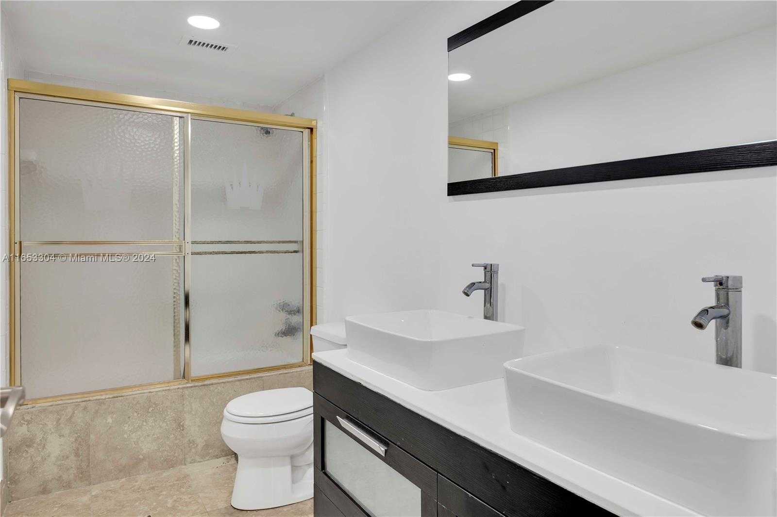 Small Image of 900 BAY DR #125, Miami Beach Number 15