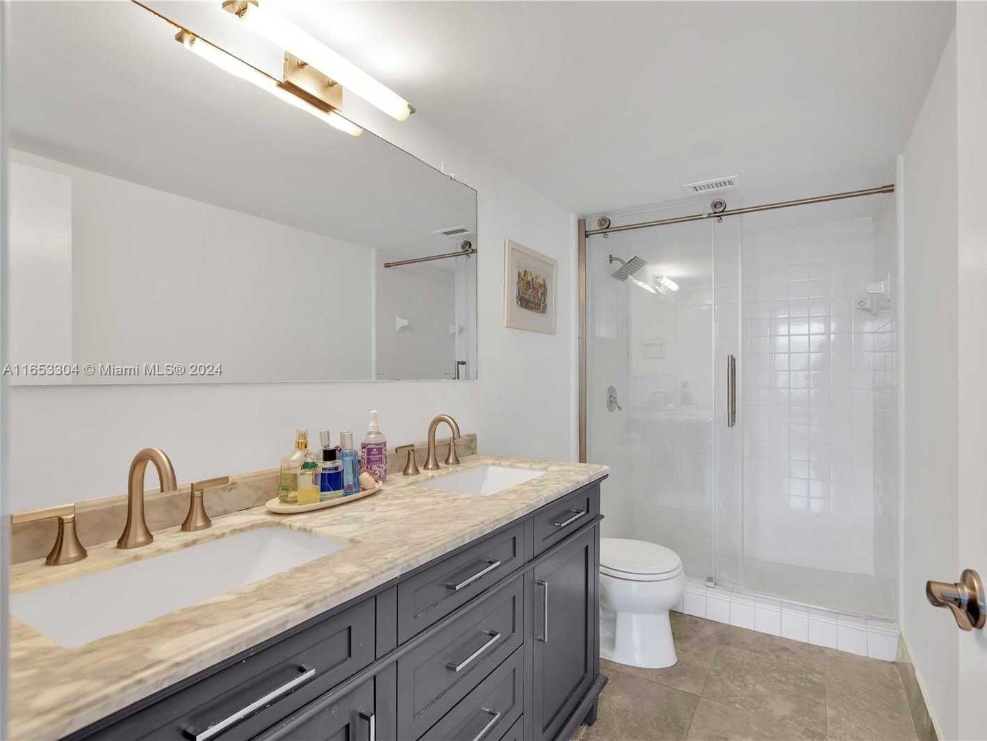 Small Image of 900 BAY DR #125, Miami Beach Number 20