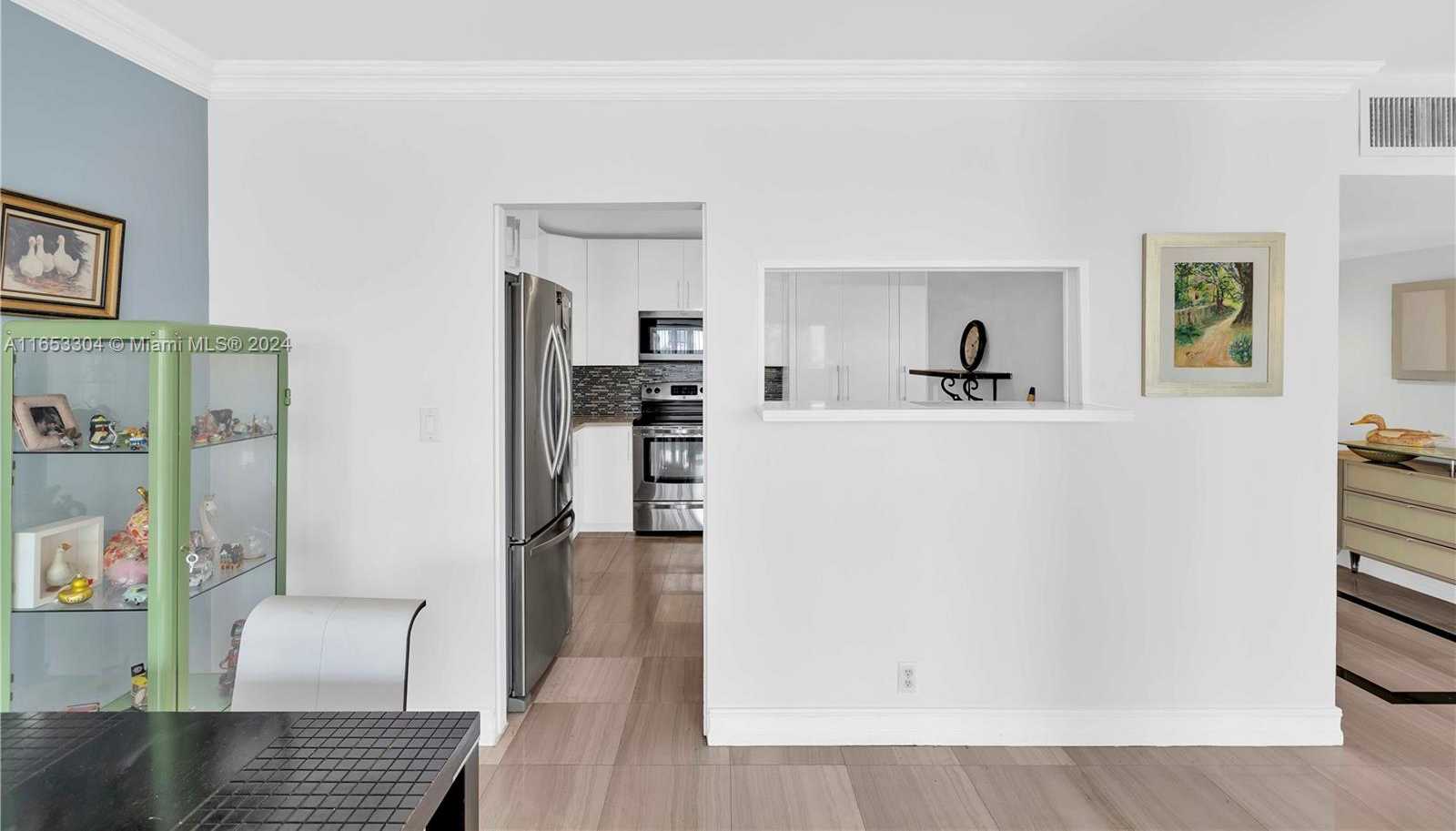 Small Image of 900 BAY DR #125, Miami Beach Number 9