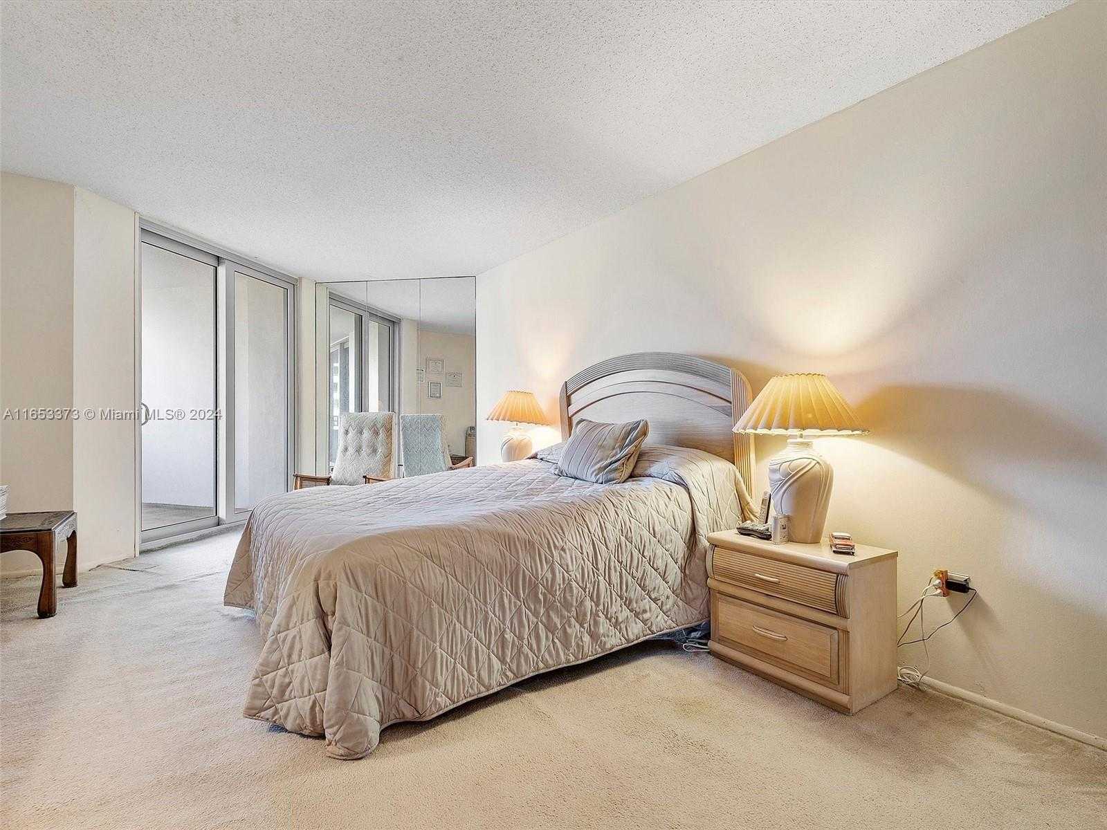 Small Image of 5555 COLLINS AVE #4S, Miami Beach Number 11