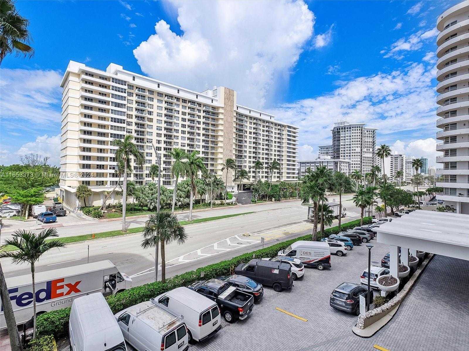 Small Image of 5555 COLLINS AVE #4S, Miami Beach Number 14