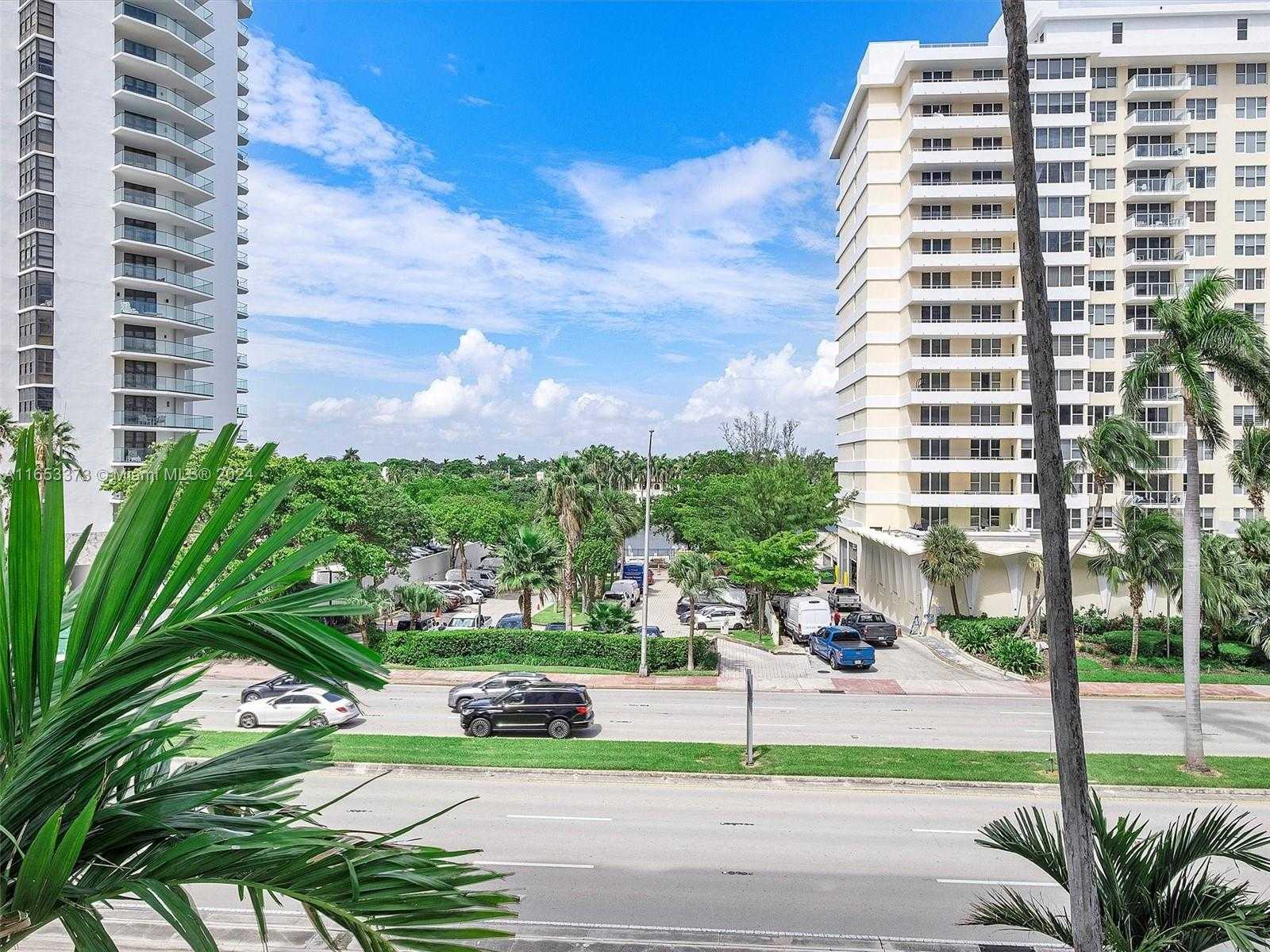 Small Image of 5555 COLLINS AVE #4S, Miami Beach Number 16