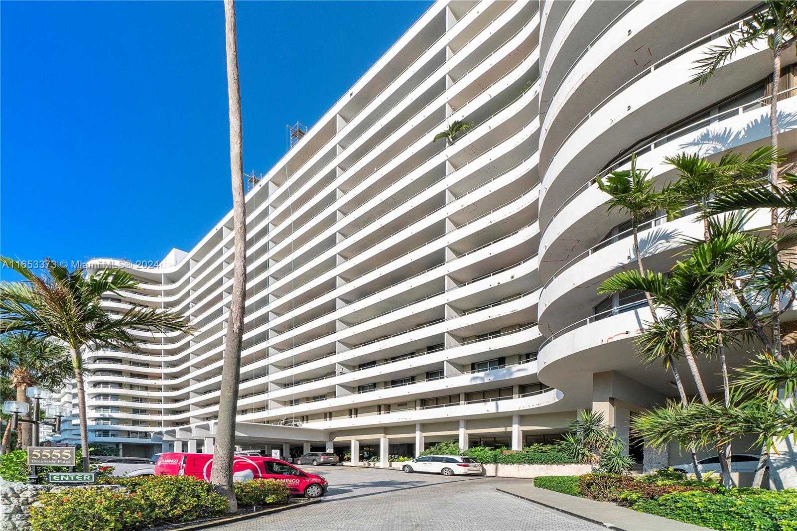 Small Image of 5555 COLLINS AVE #4S, Miami Beach Number 32