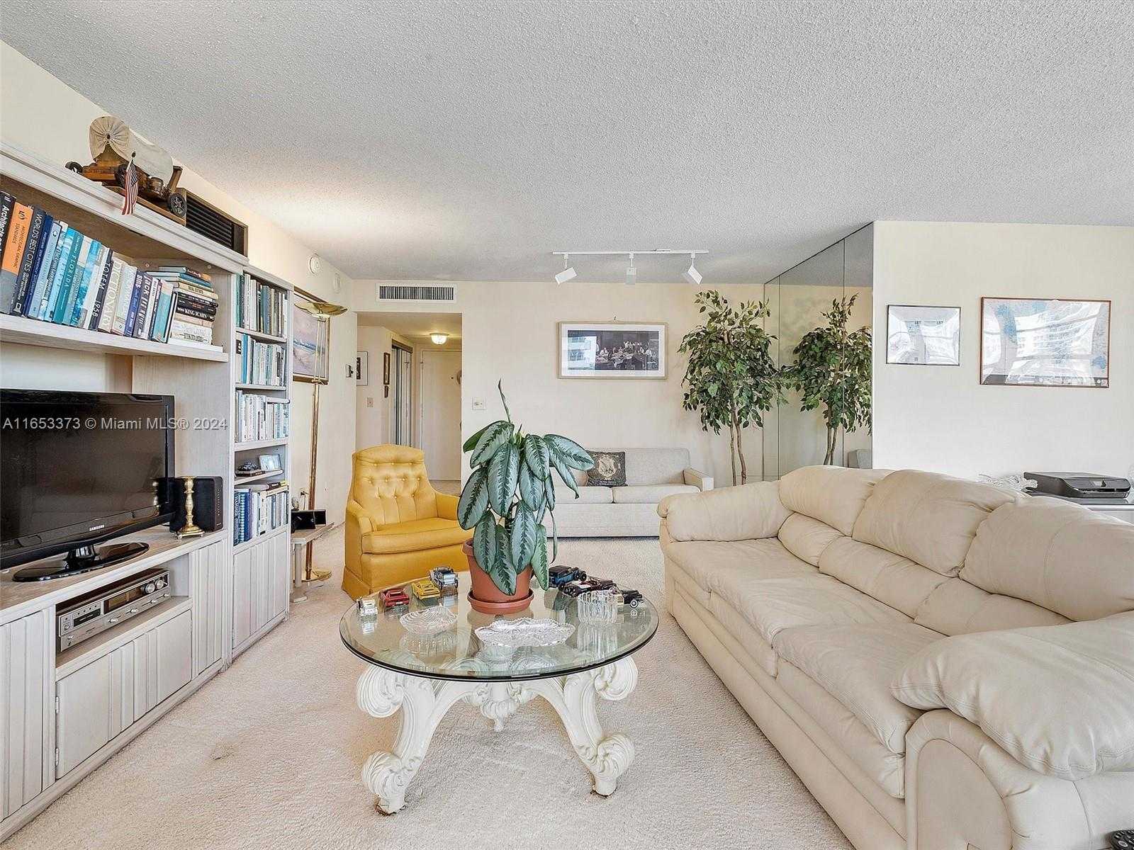 Small Image of 5555 COLLINS AVE #4S, Miami Beach Number 7