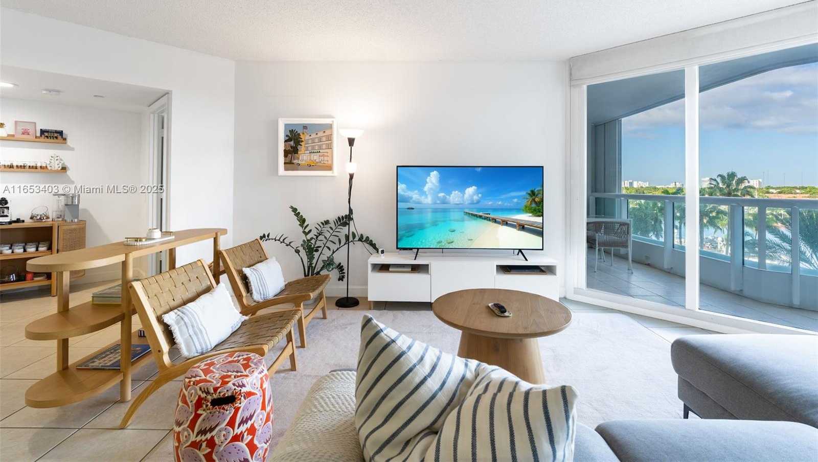 Small Image of 21055 YACHT CLUB DR #605, Aventura Number 2