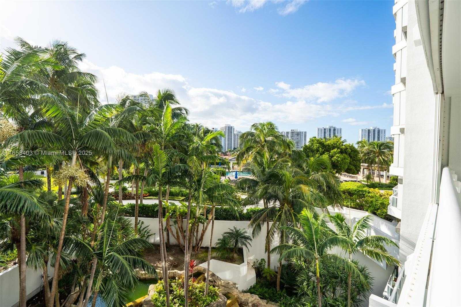 Small Image of 21055 YACHT CLUB DR #605, Aventura Number 25