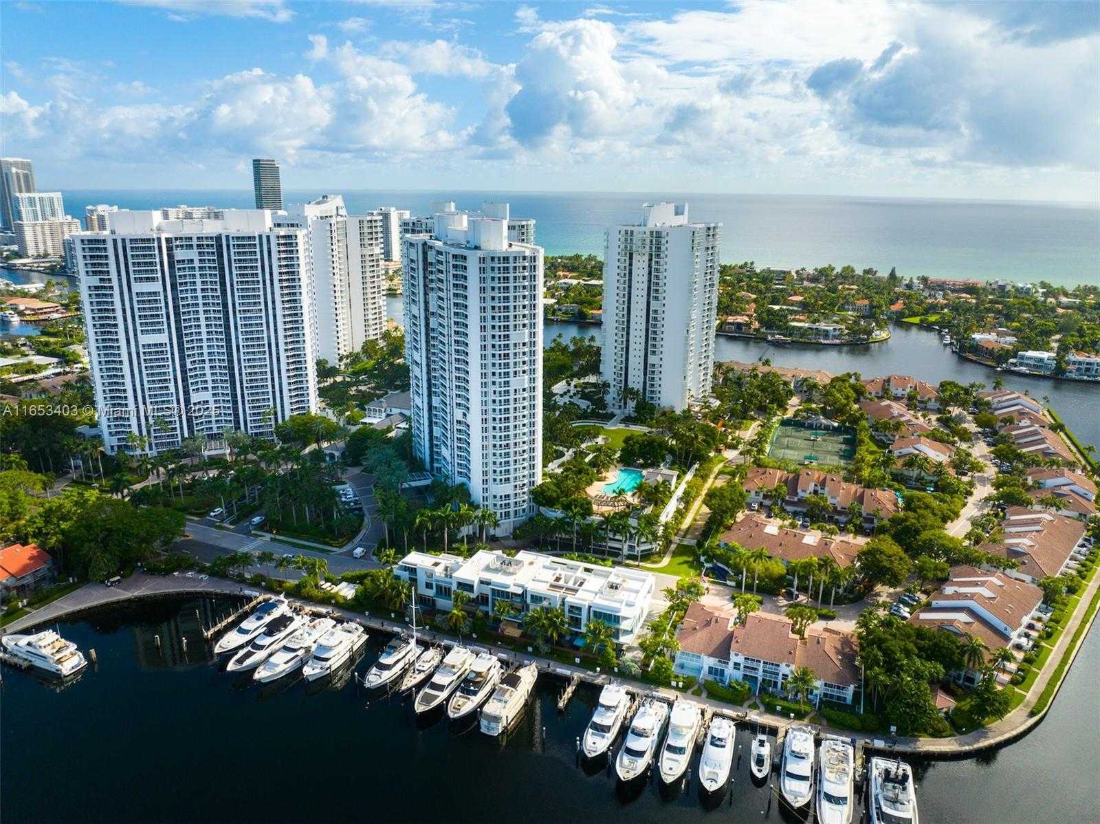 Small Image of 21055 YACHT CLUB DR #605, Aventura Number 29