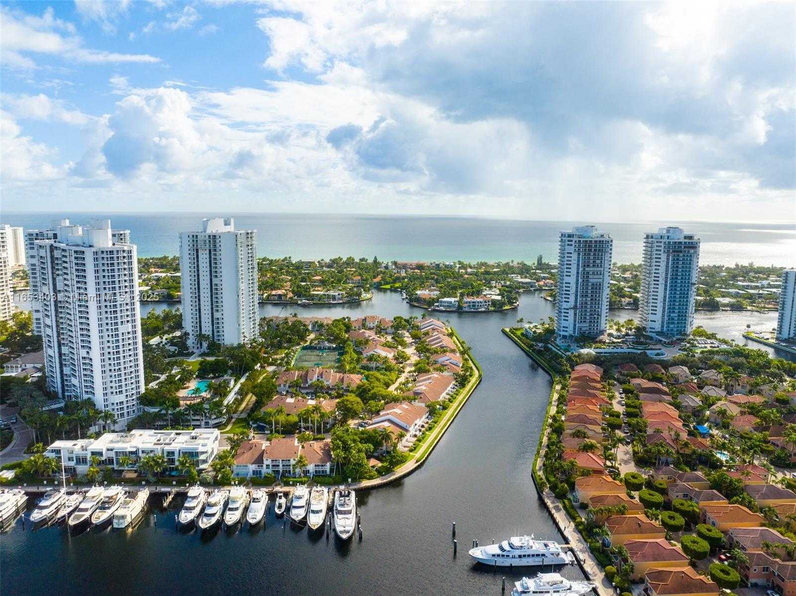 Small Image of 21055 YACHT CLUB DR #605, Aventura Number 4