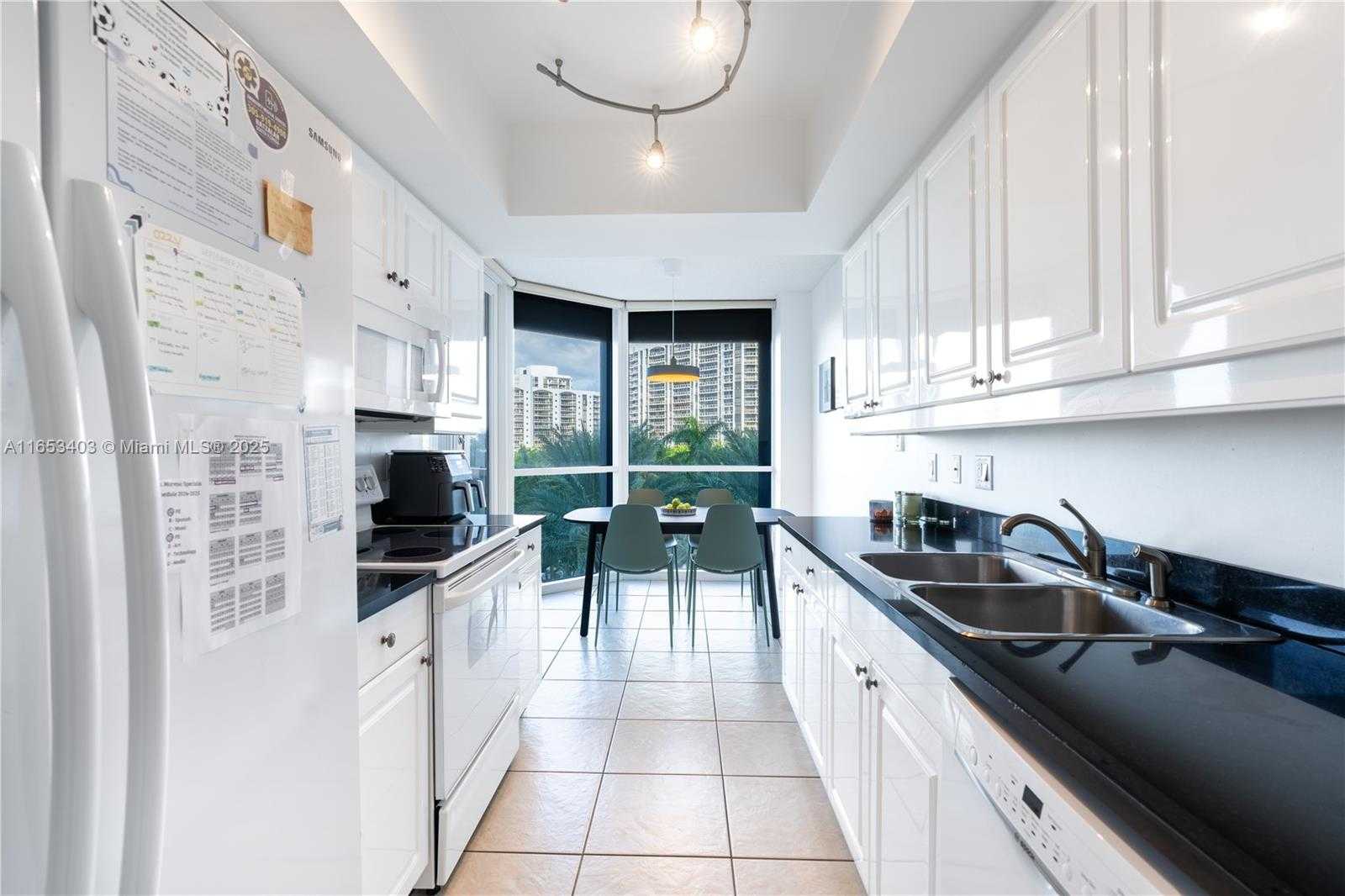 Small Image of 21055 YACHT CLUB DR #605, Aventura Number 9