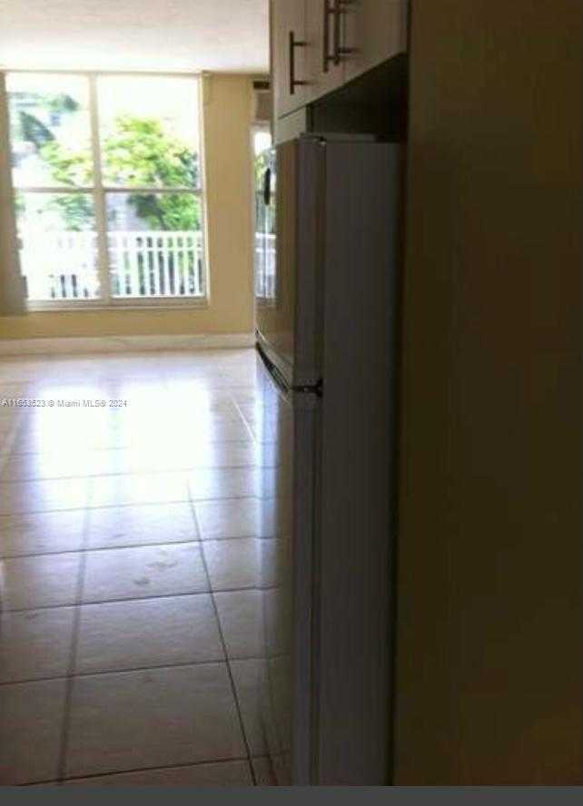 Small Image of 1300 LINCOLN RD #F306, Miami Beach Number 5