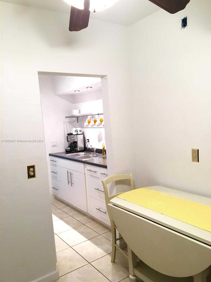 Small Image of 1228 PENNSYLVANIA AVE #3, Miami Beach Number 10