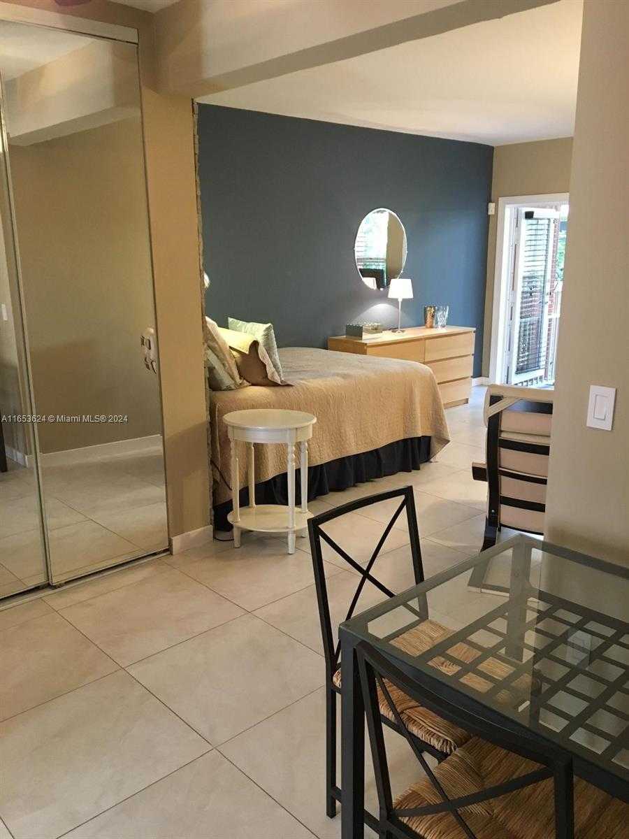 Small Image of 1228 PENNSYLVANIA AVE #2, Miami Beach Number 6