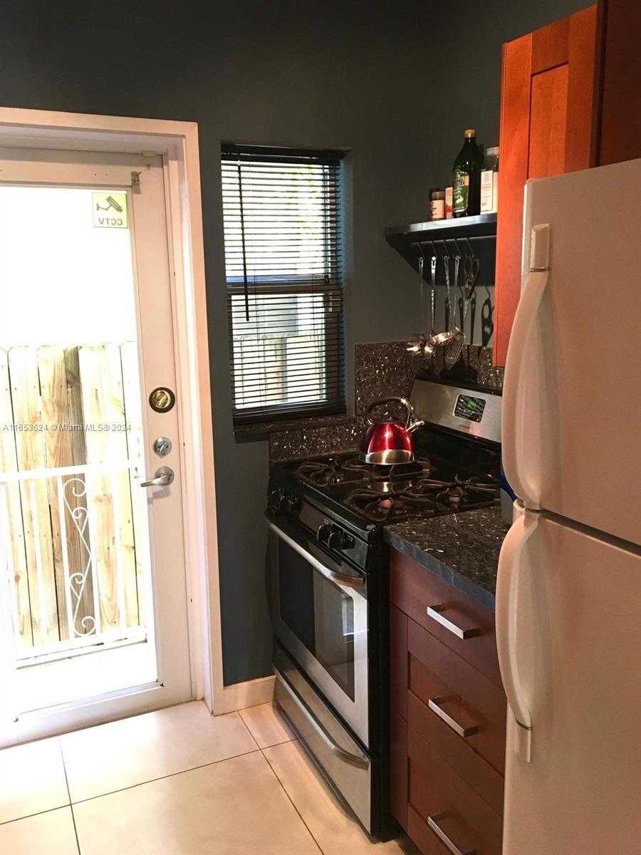 Small Image of 1228 PENNSYLVANIA AVE #2, Miami Beach Number 8